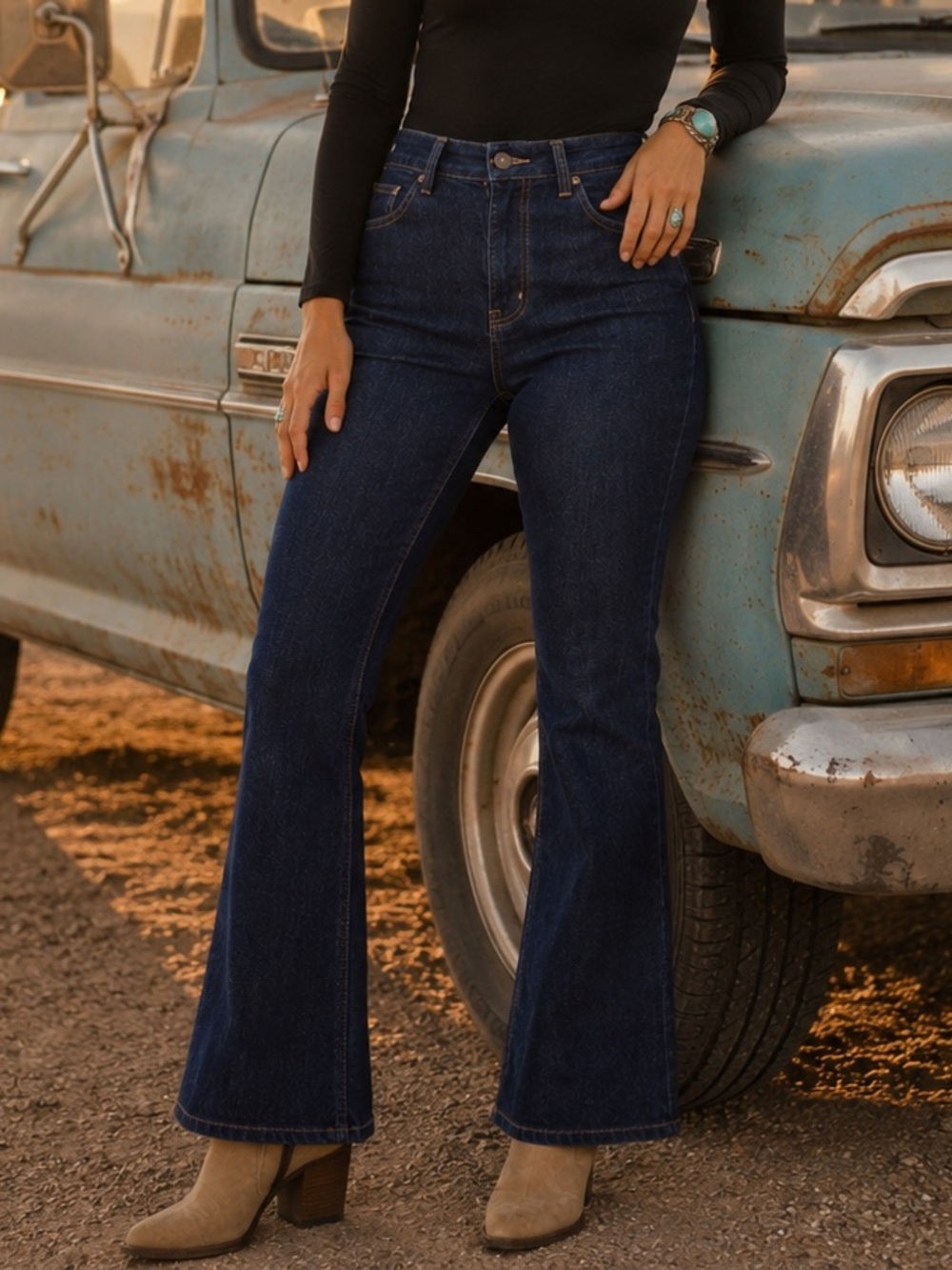 Future Collective Dark Wash High Rise Flare Jeans Size 6 NWT